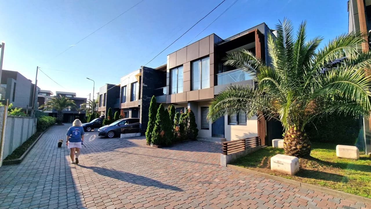 Polo Villas One - Photo 3