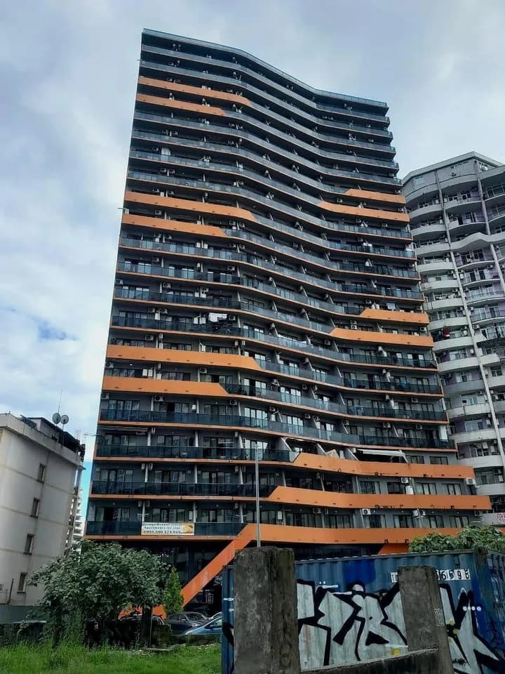 Next Orange One - Photo 1