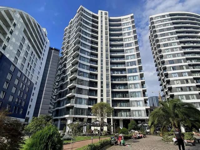 Bianca Batumi - Photo 2